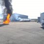 Photo de l'avion avec du feu devant
